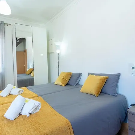 Solmar - Portuguese Style 4 Bedroom For 8 People - Private Pool - Table Tennis - Badmint 차르네카