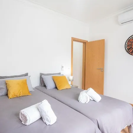 Solmar - Portuguese Style 4 Bedroom For 8 People - Private Pool - Table Tennis - Badmint 빌라 *