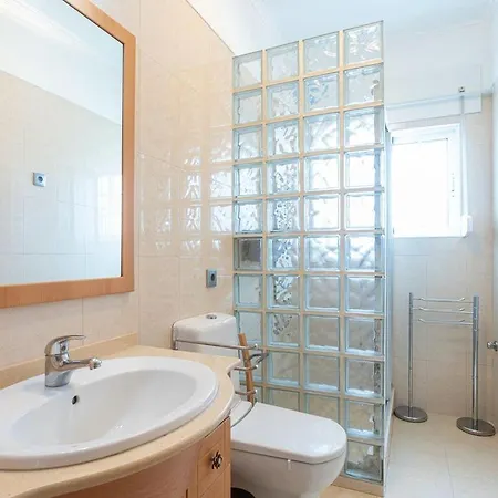 Solmar - Portuguese Style 4 Bedroom For 8 People - Private Pool - Table Tennis - Badmint 빌라 차르네카